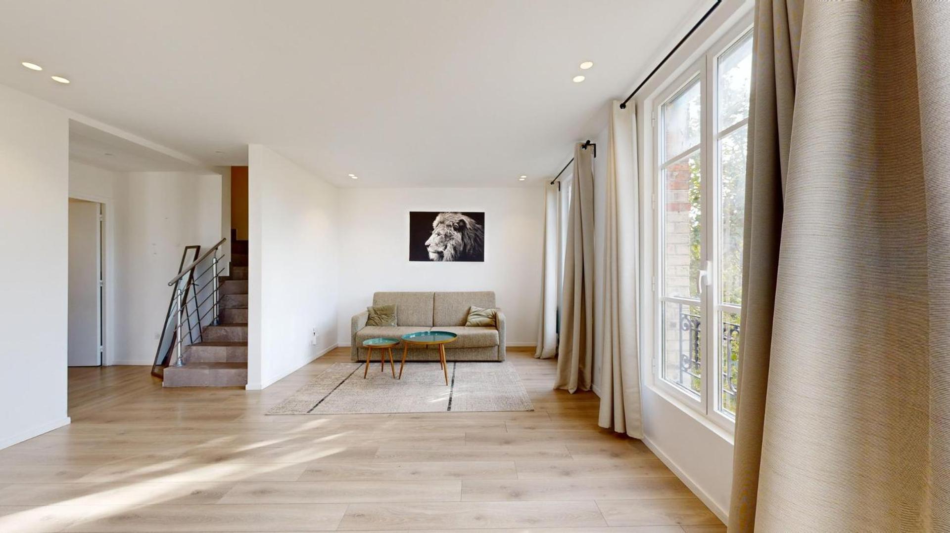 157 Sacha - Superbe Duplex A Appartement
