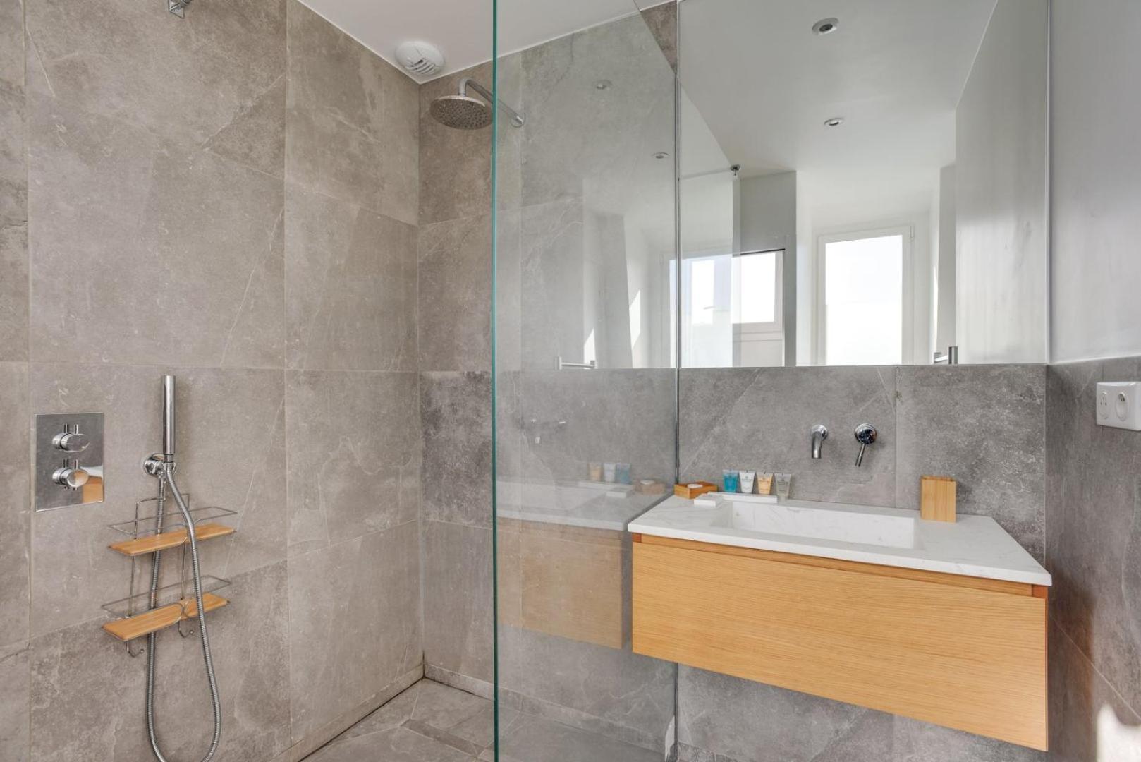 157 Sacha - Superbe Duplex A Appartement *